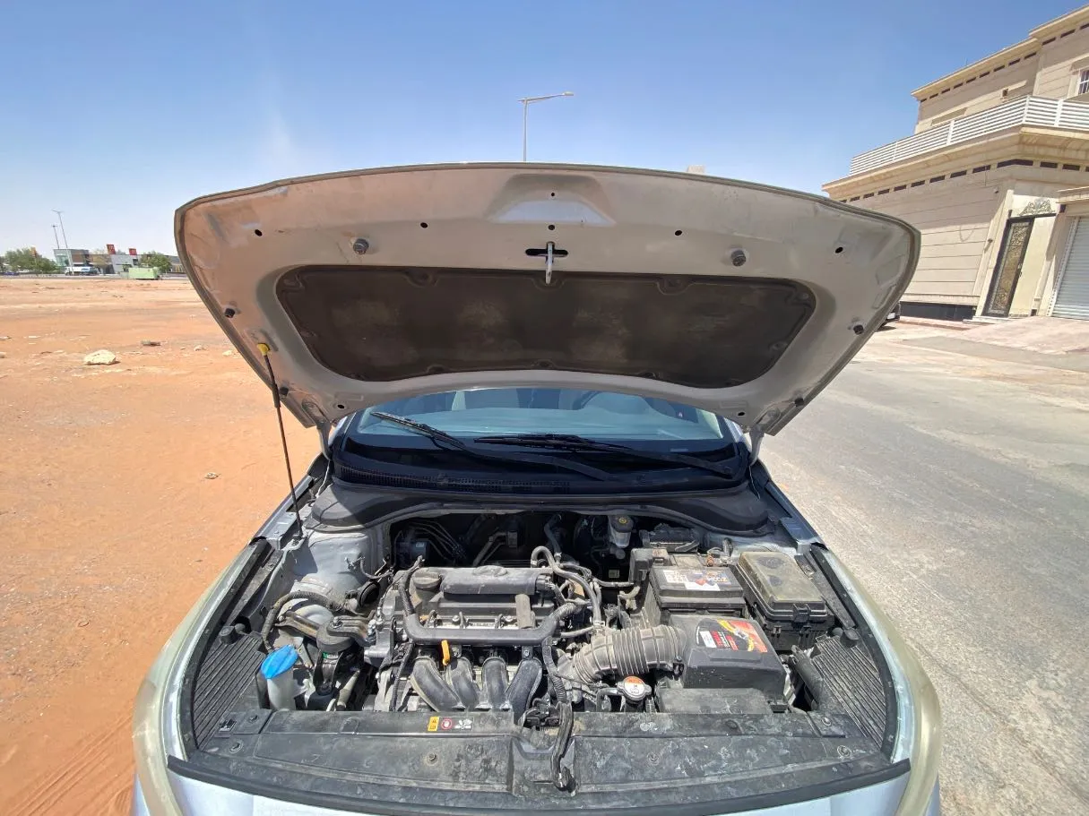 Car image 22