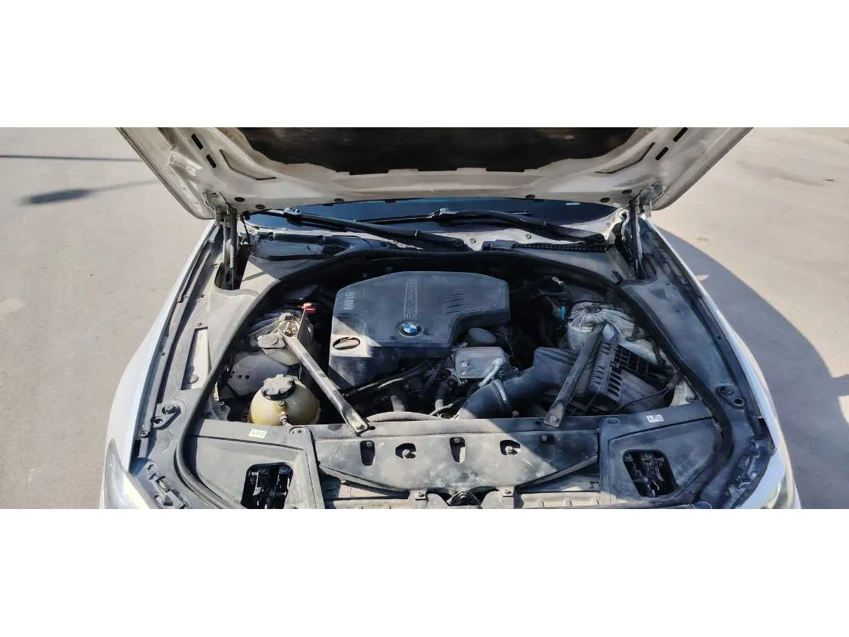 Car image 29