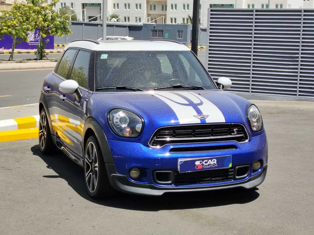 Car image 2
