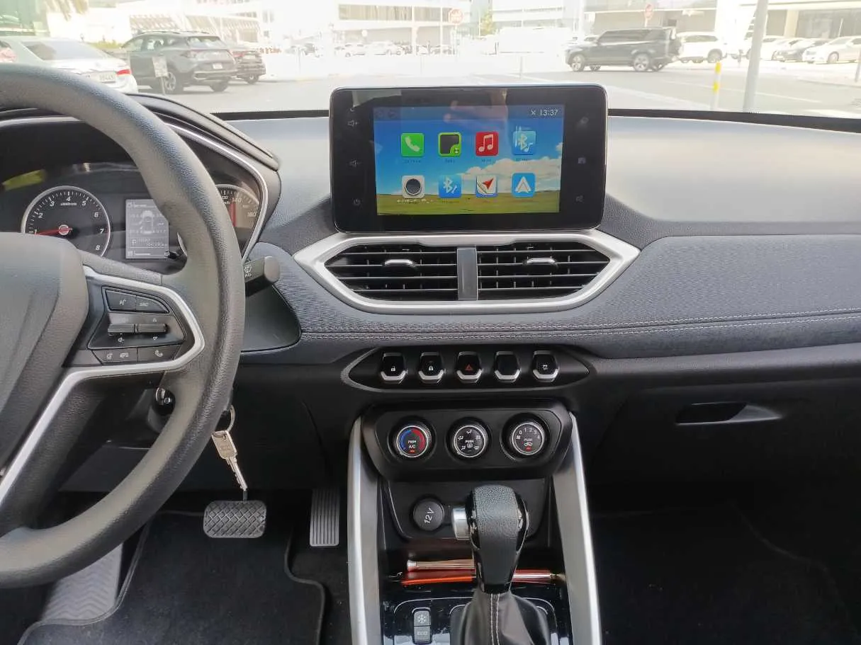 Car image 16