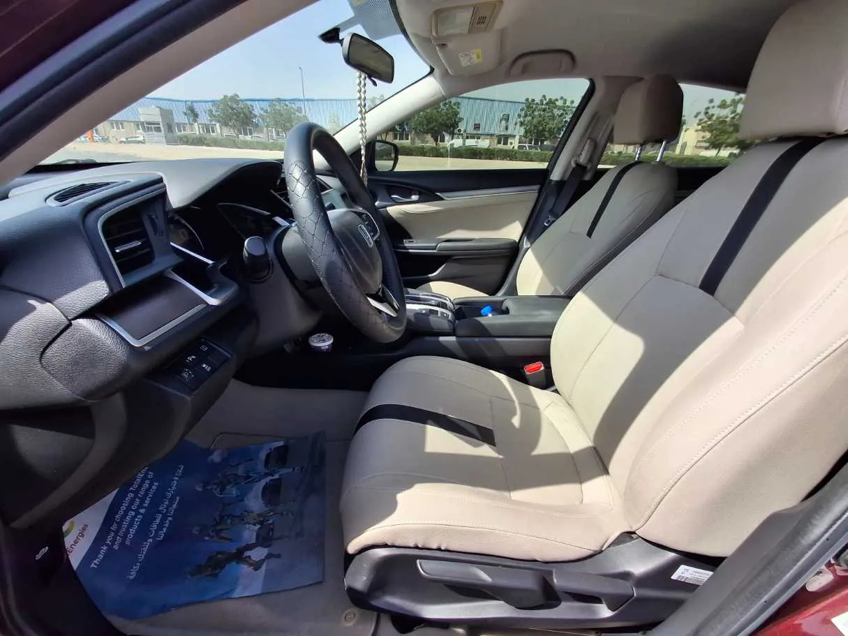 Car image 12