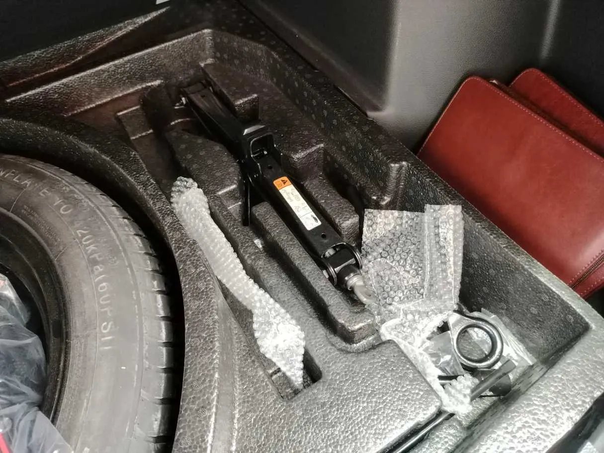 Car image 47