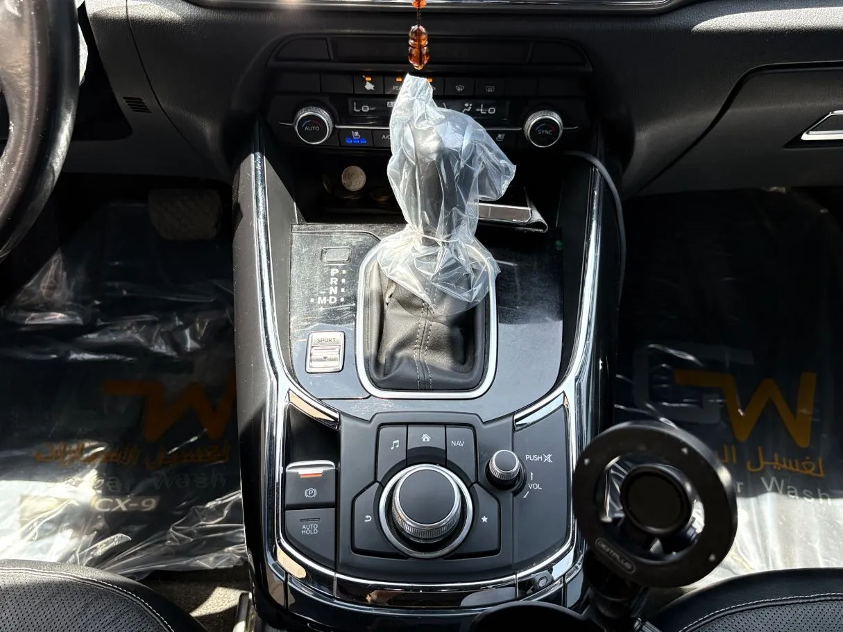 Car image 21