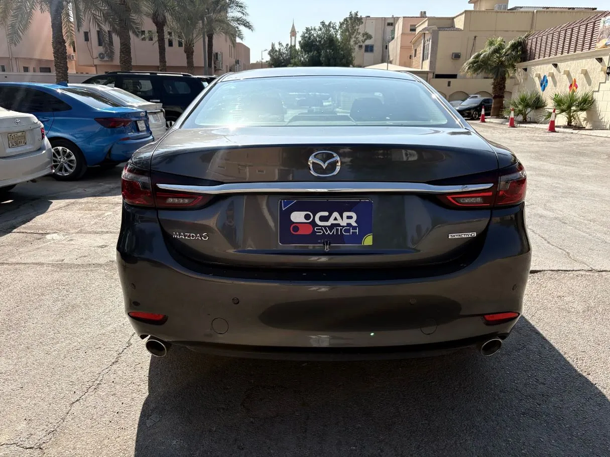 Car image 6