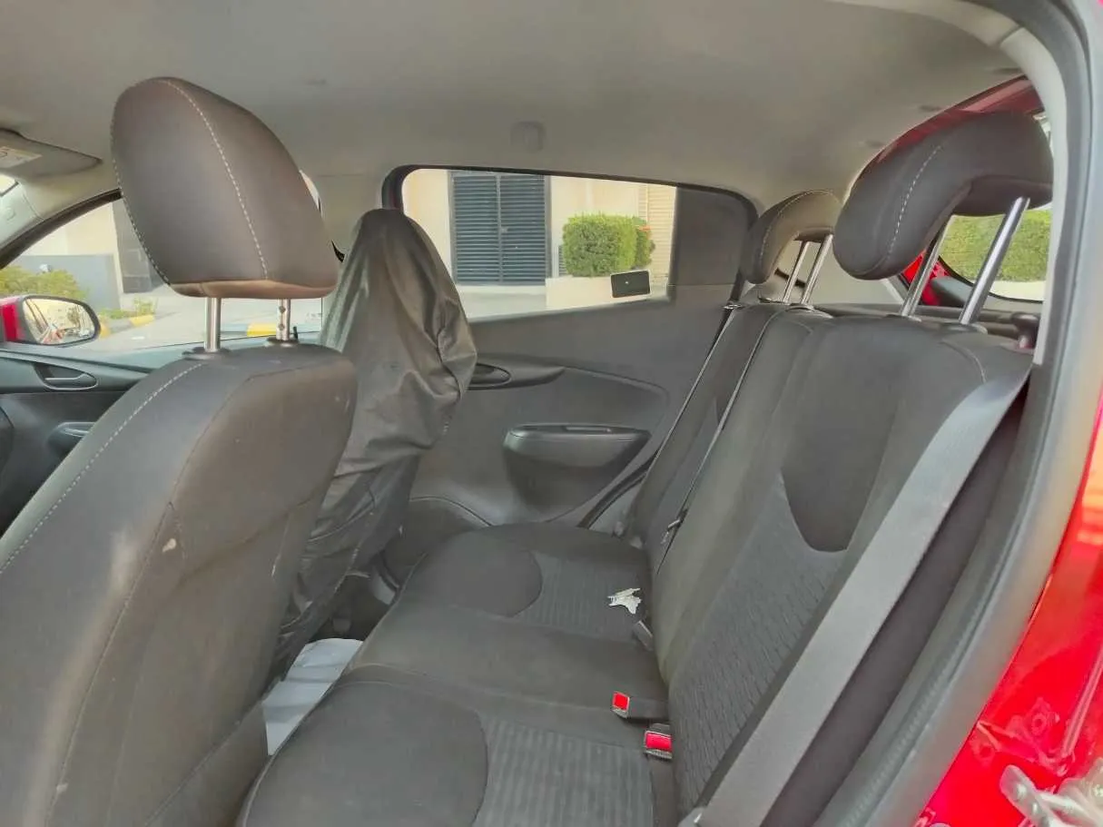 Car image 16