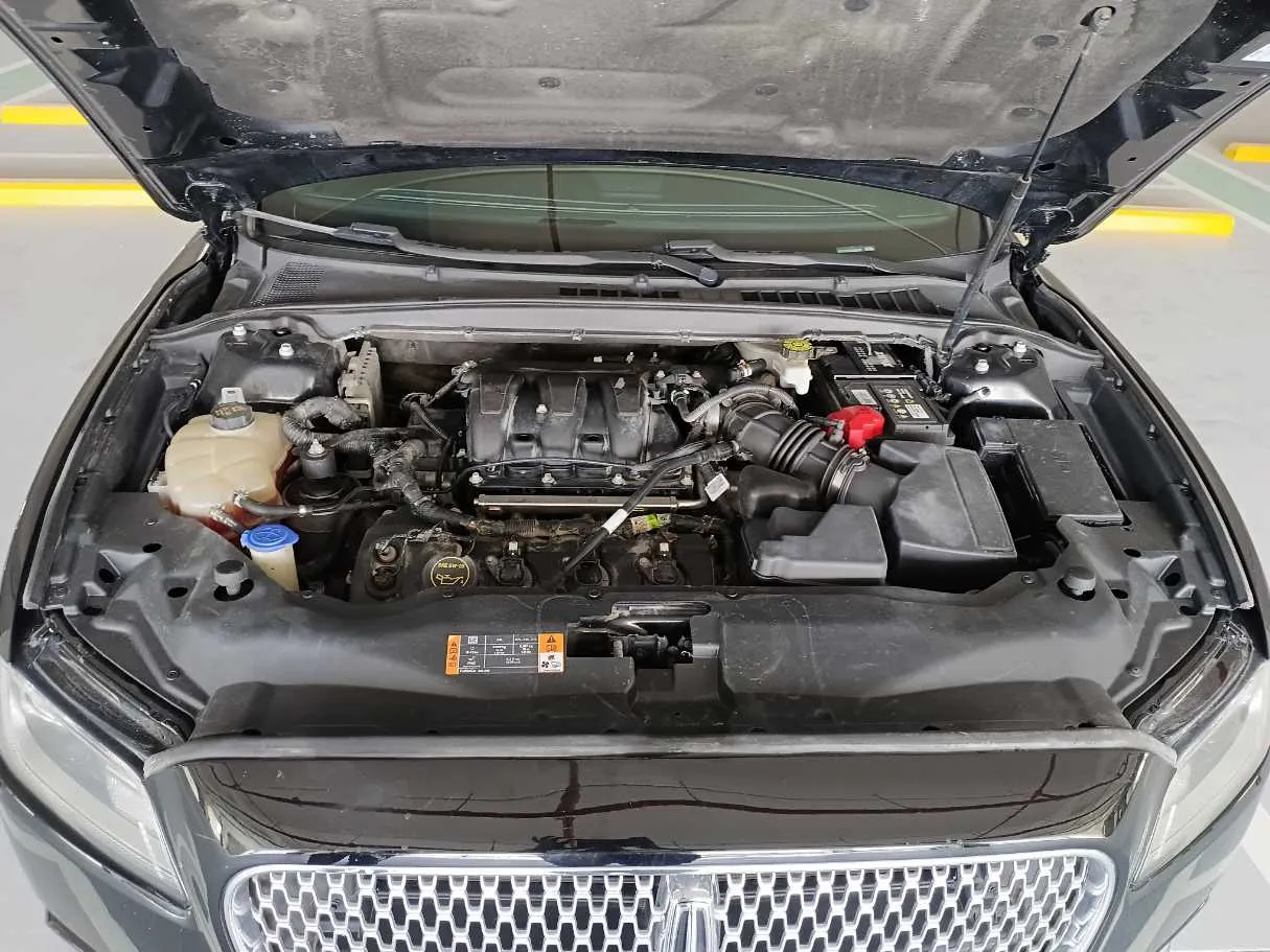 Car image 23