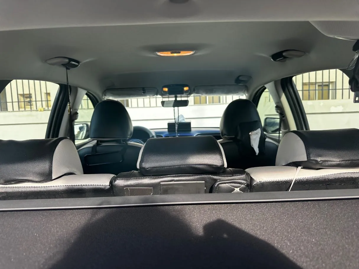 Car image 23