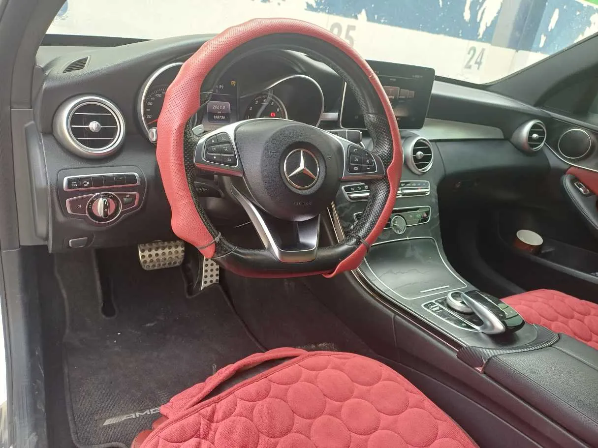 Car image 11