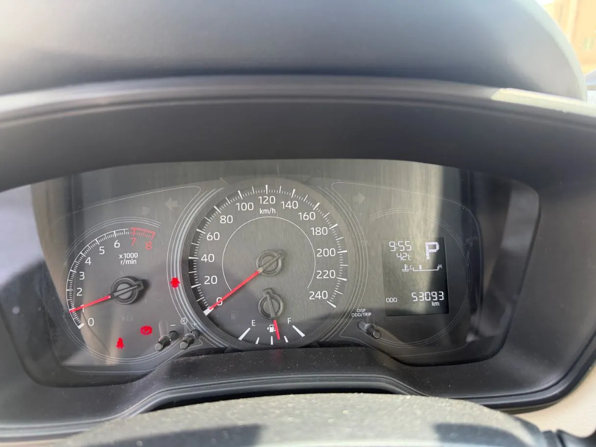 Car image 17