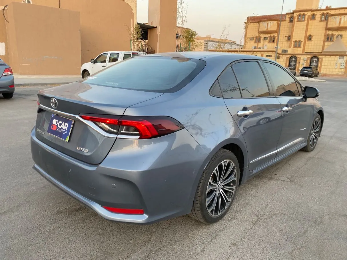 Car image 5