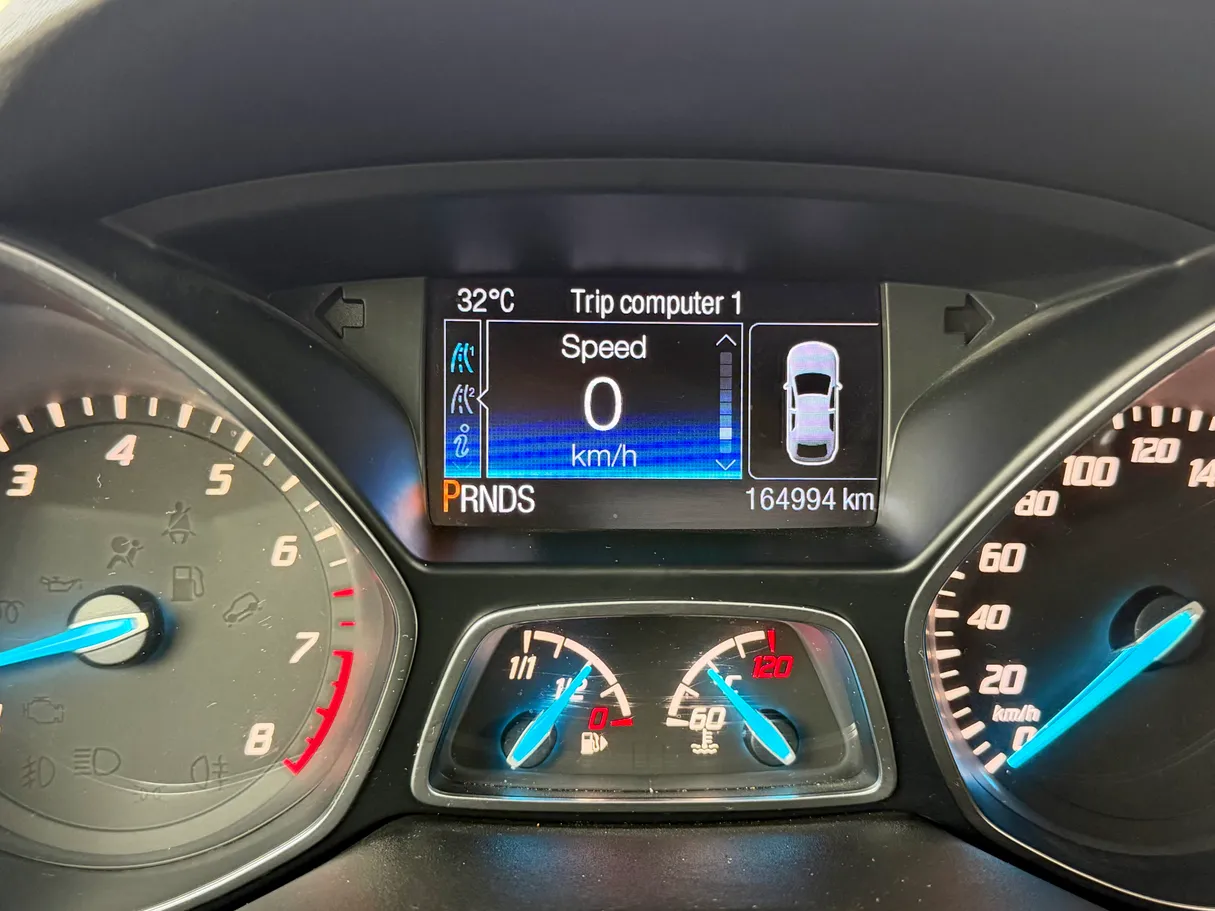 Car image 13