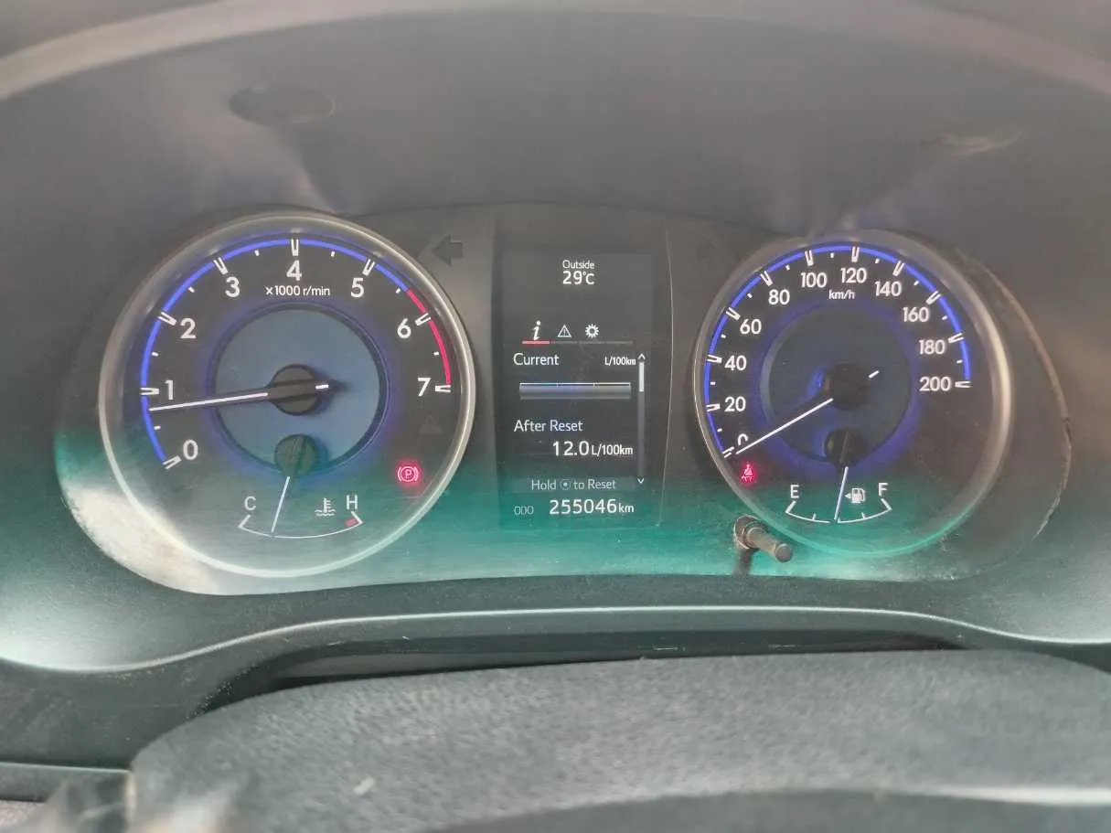 Car image 23