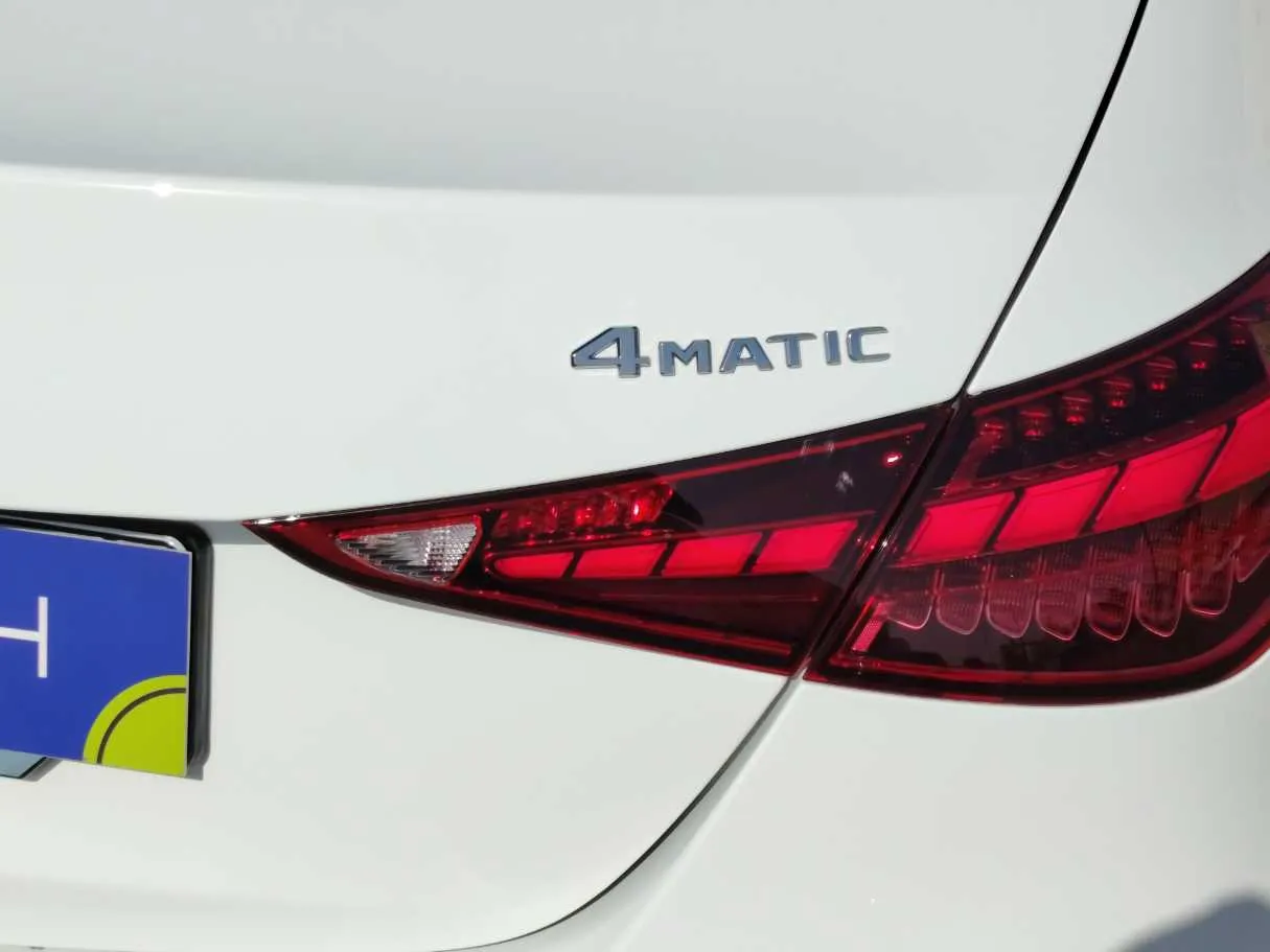 Car image 36