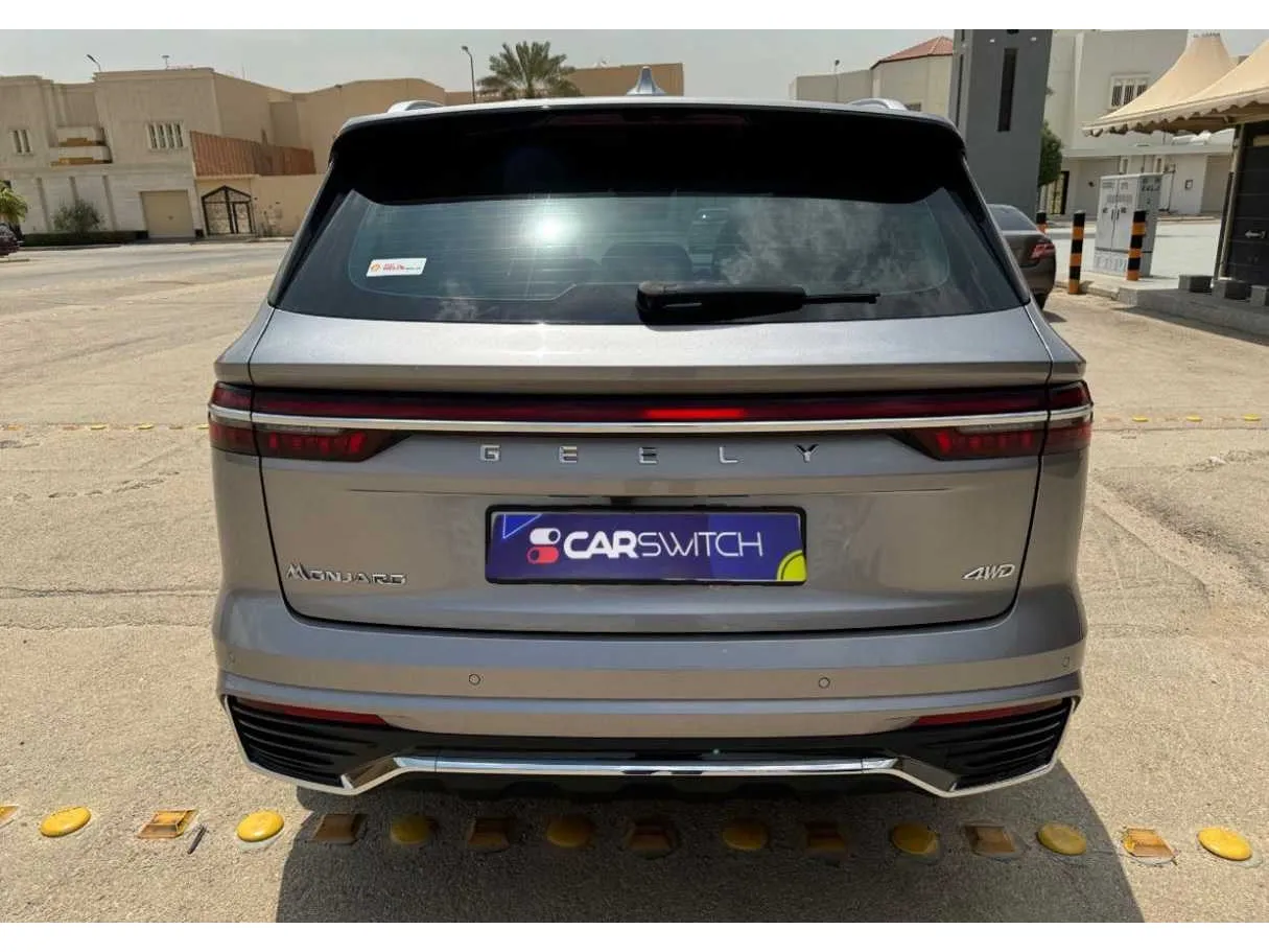 Car image 6