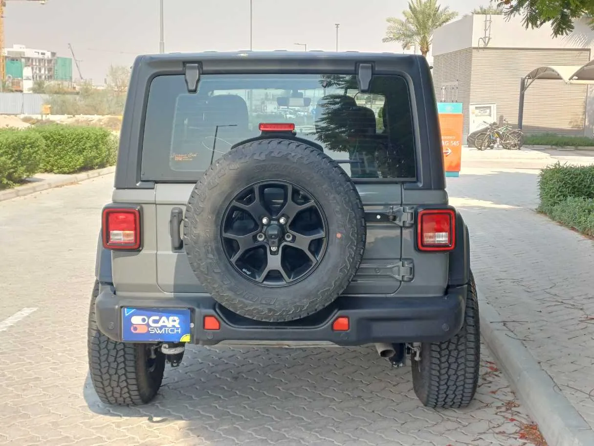 Car image 6