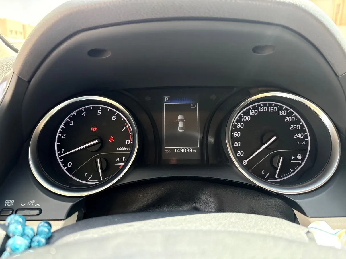 Car image 24