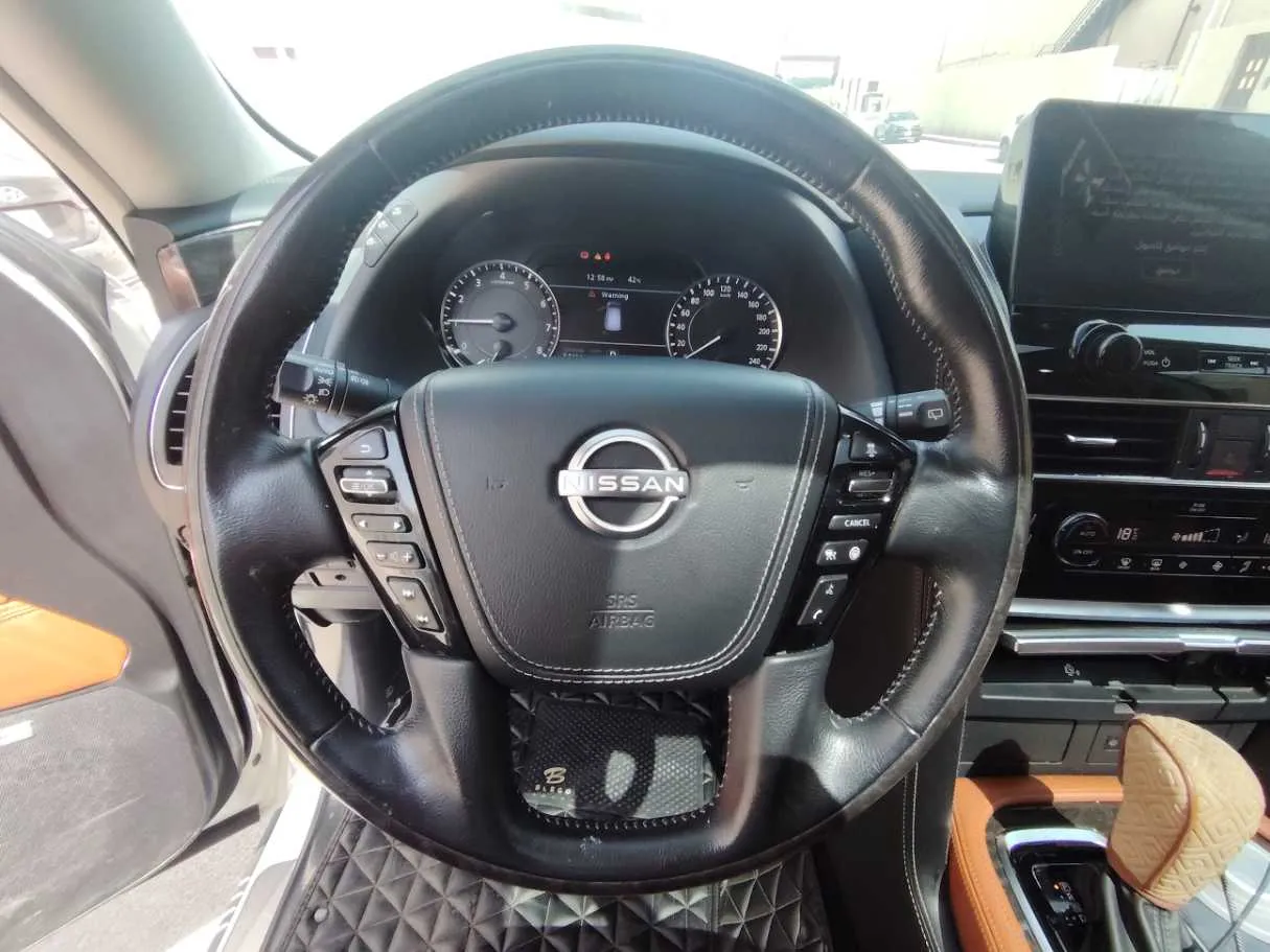 Car image 24