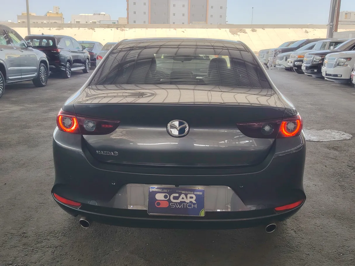Car image 6