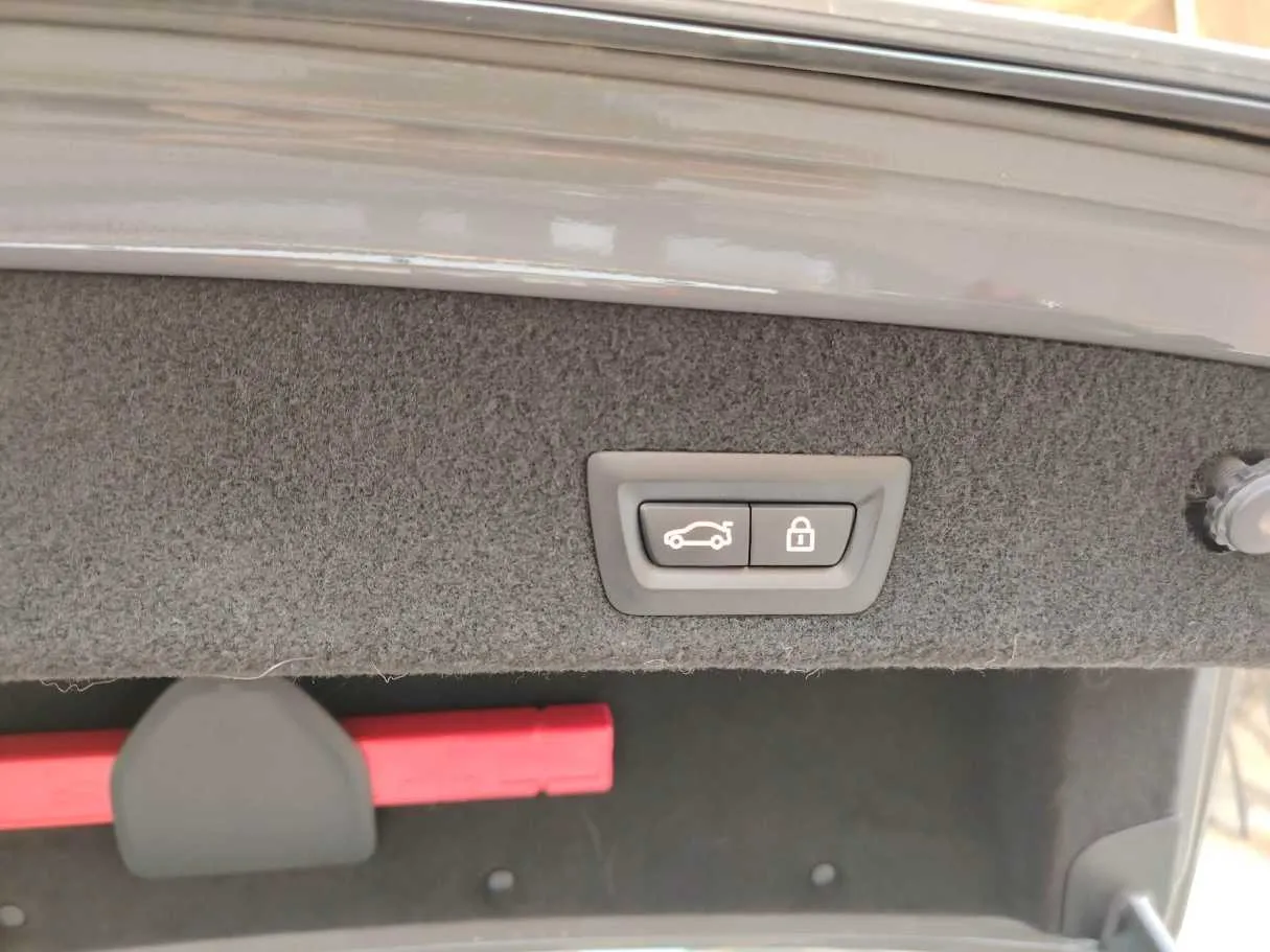 Car image 41