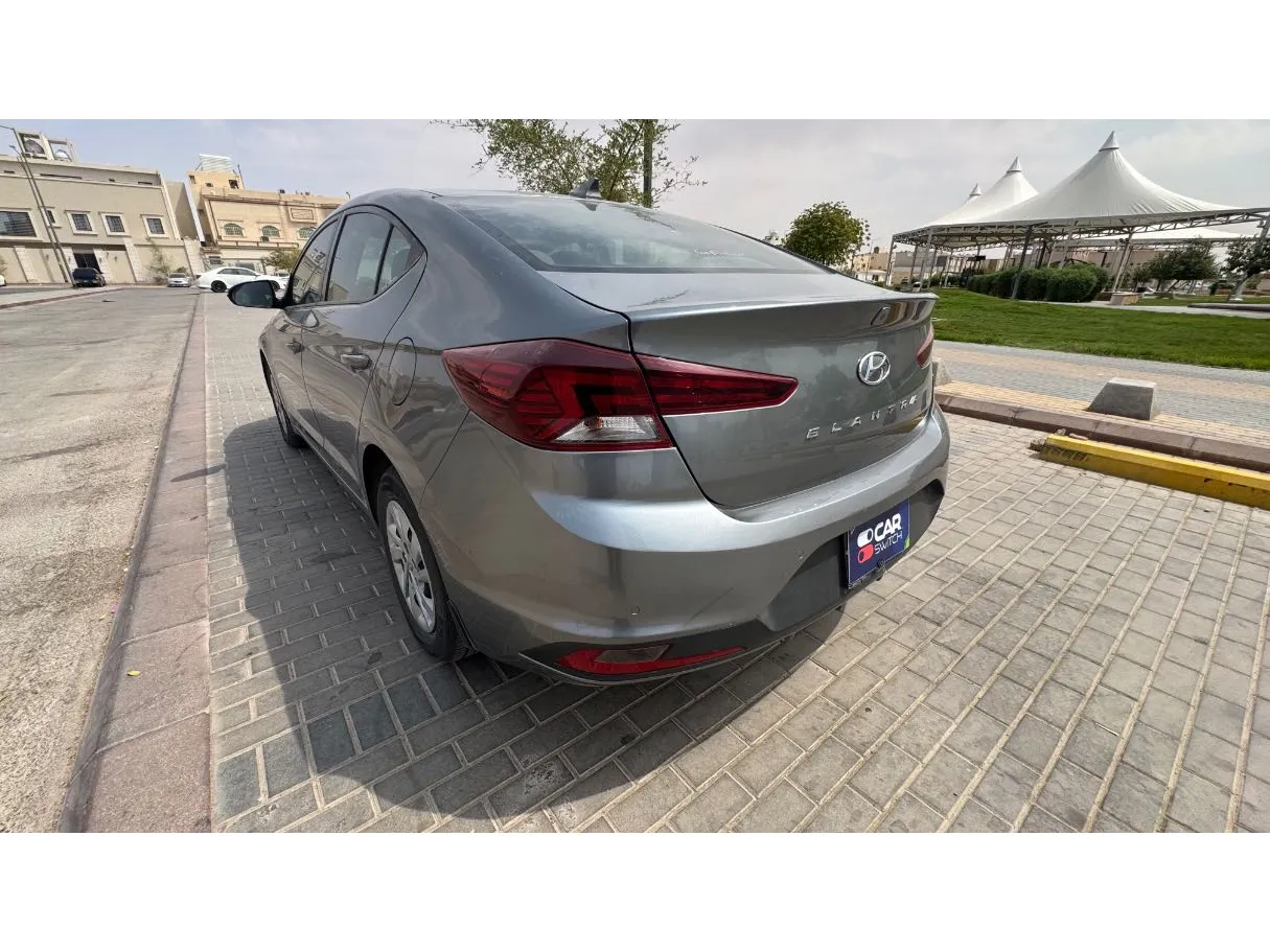 Car image 7
