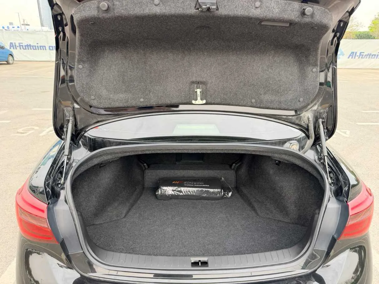 Car image 38