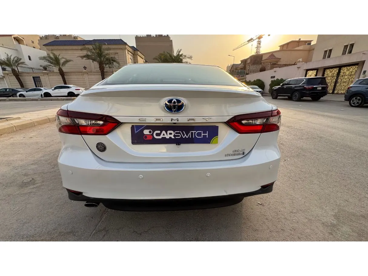 Car image 6