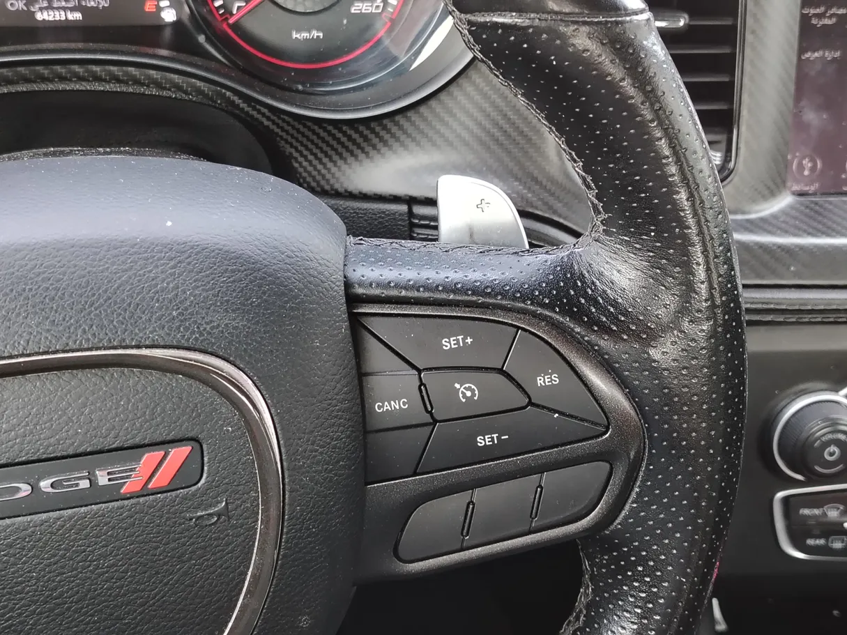 Car image 26