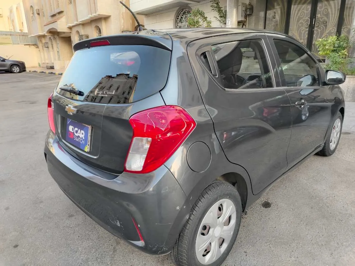 Car image 5
