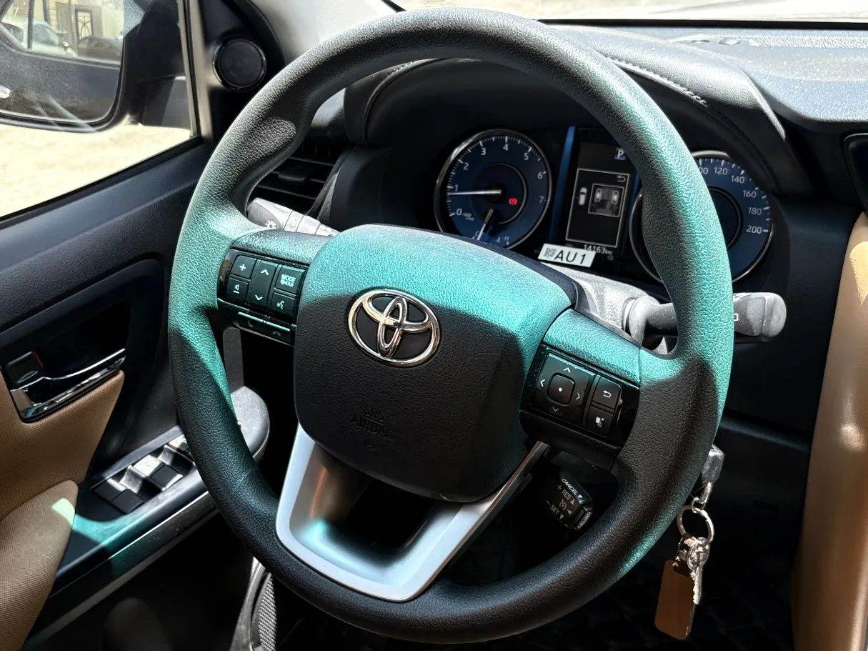 Car image 22