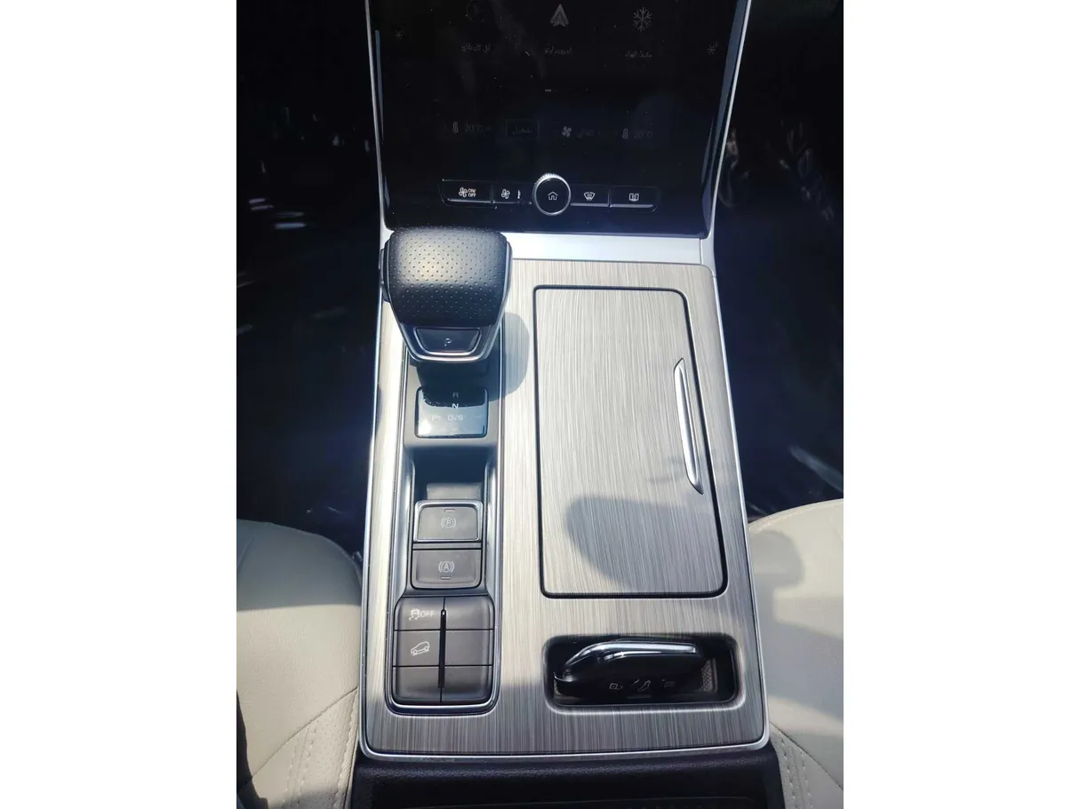 Car image 20