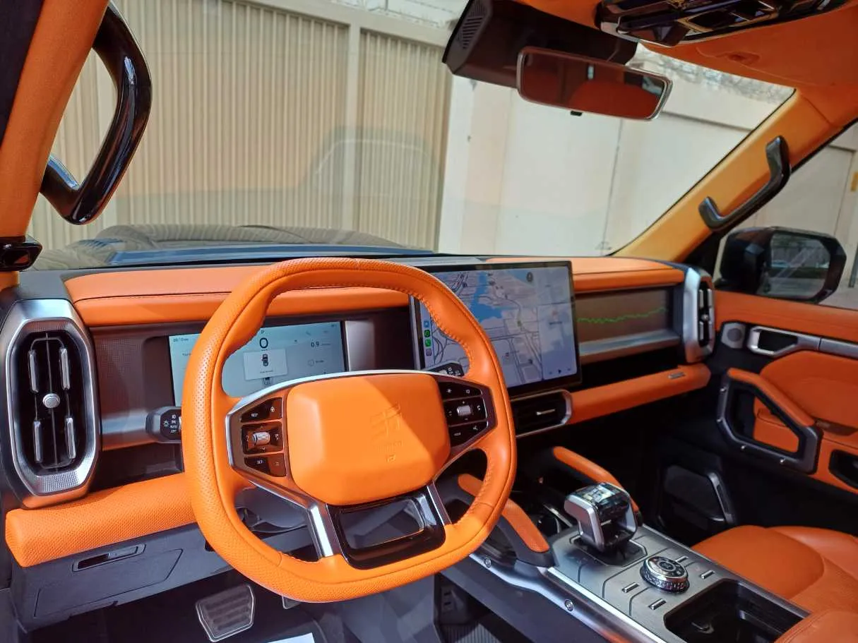 Car image 11