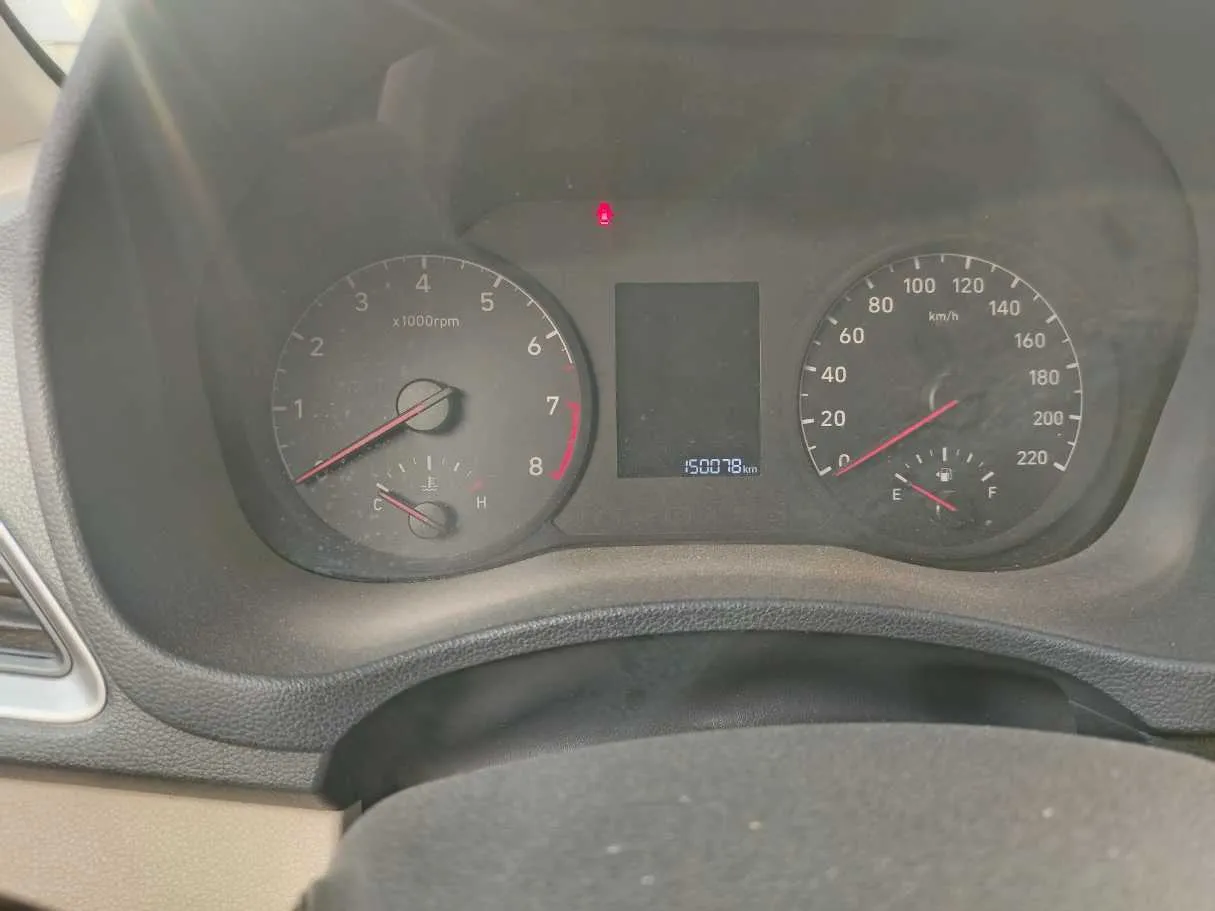 Car image 24