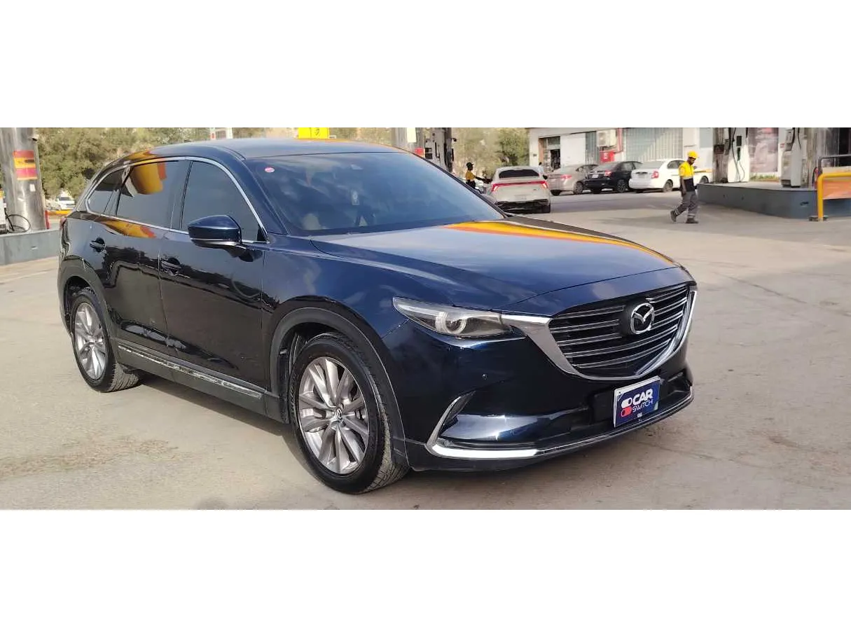 Car image 3