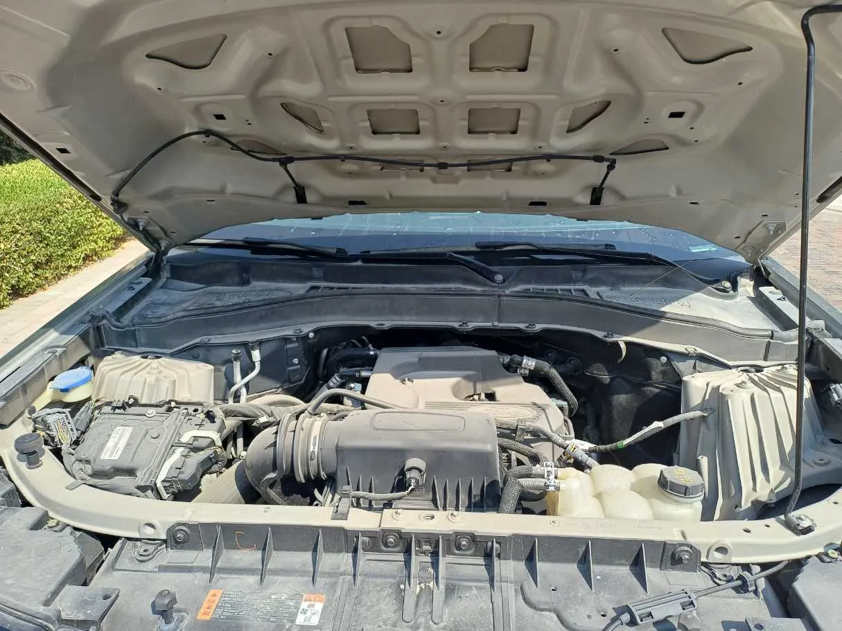 Car image 24