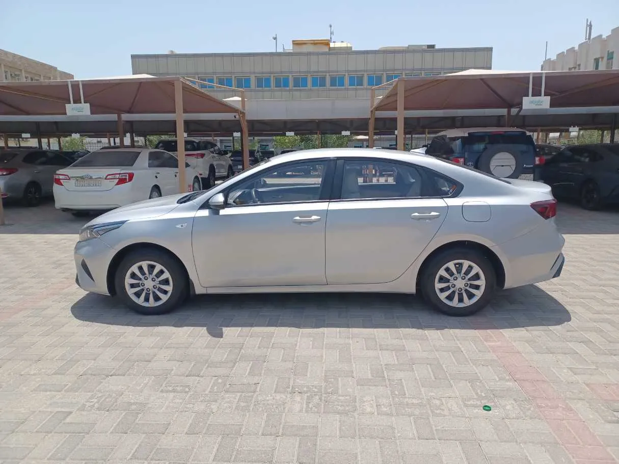 Car image 8