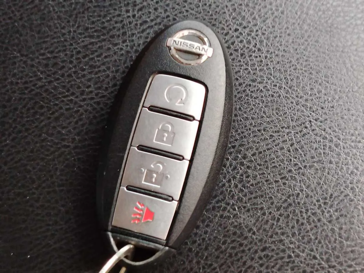 Car image 34