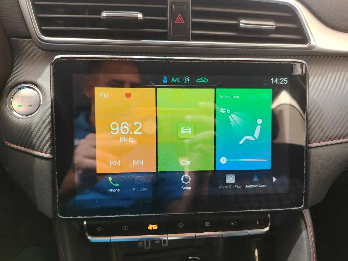 Car image 26