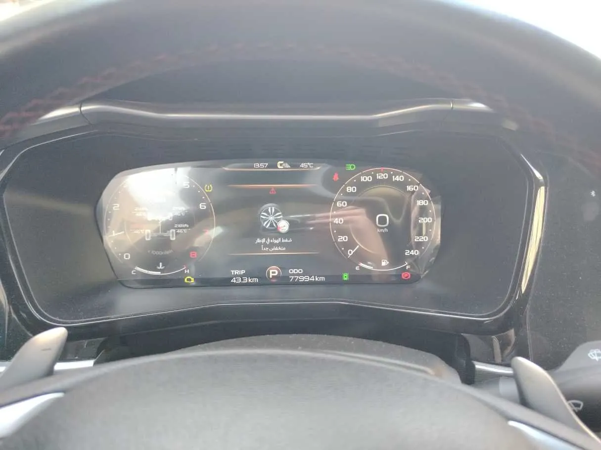 Car image 17