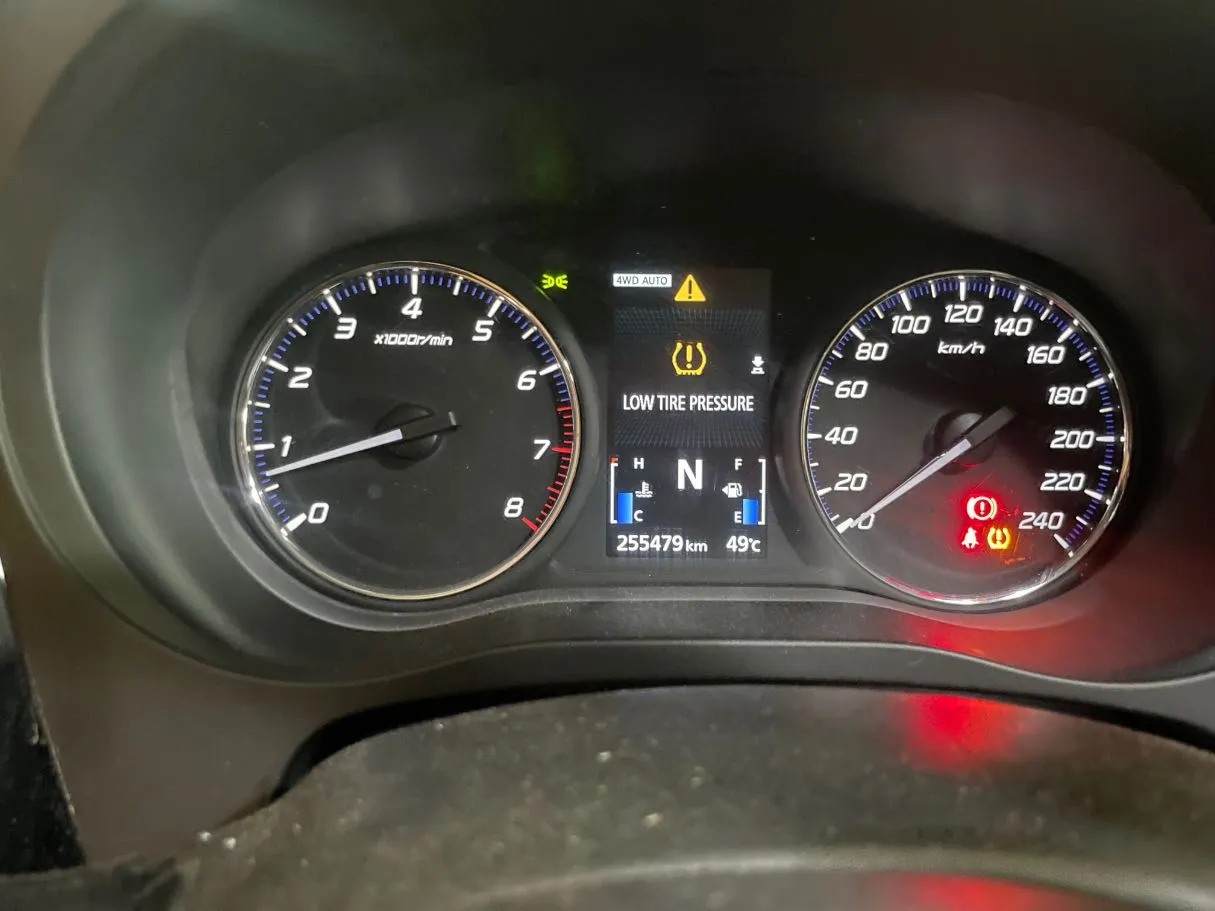 Car image 21