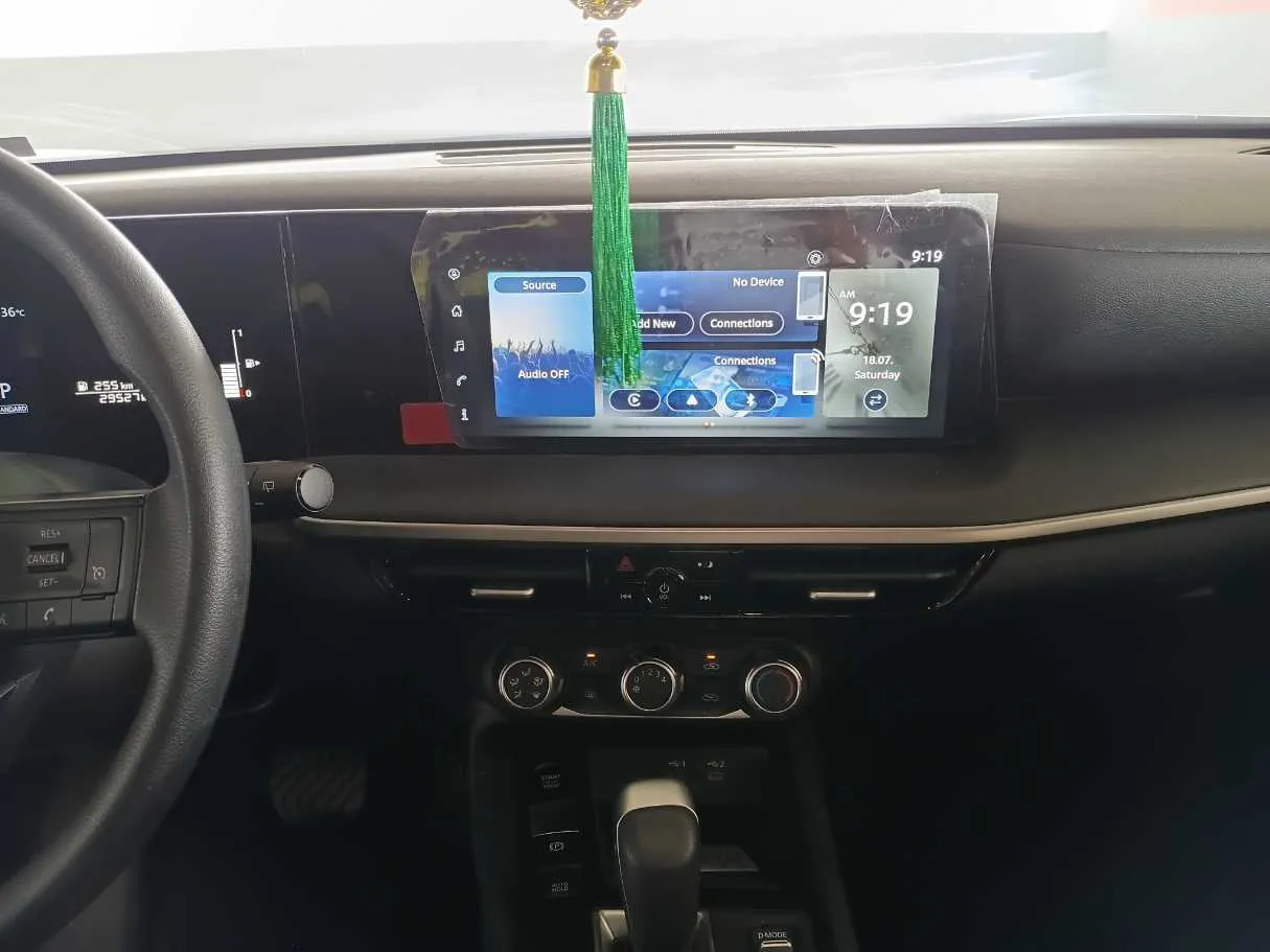 Car image 16