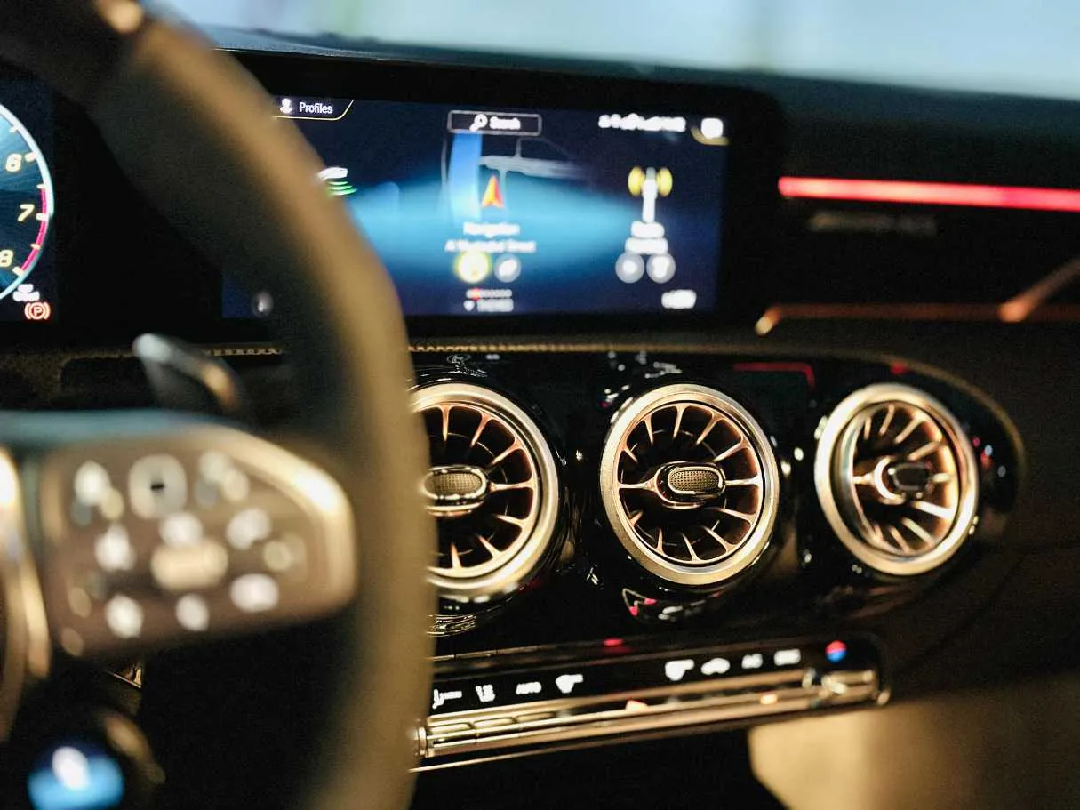 Car image 22