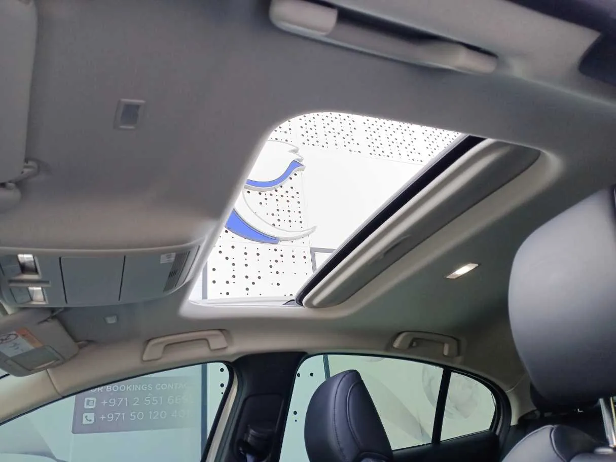 Car image 23