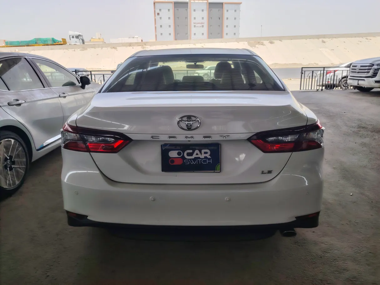 Car image 6