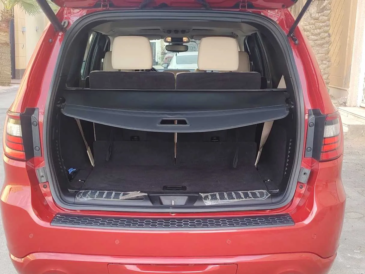 Car image 26