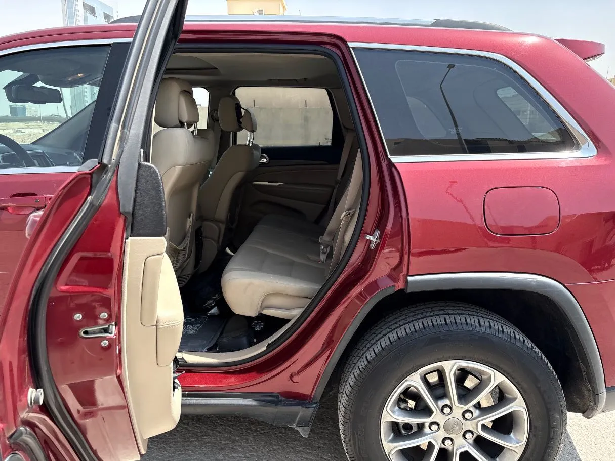 Car image 15