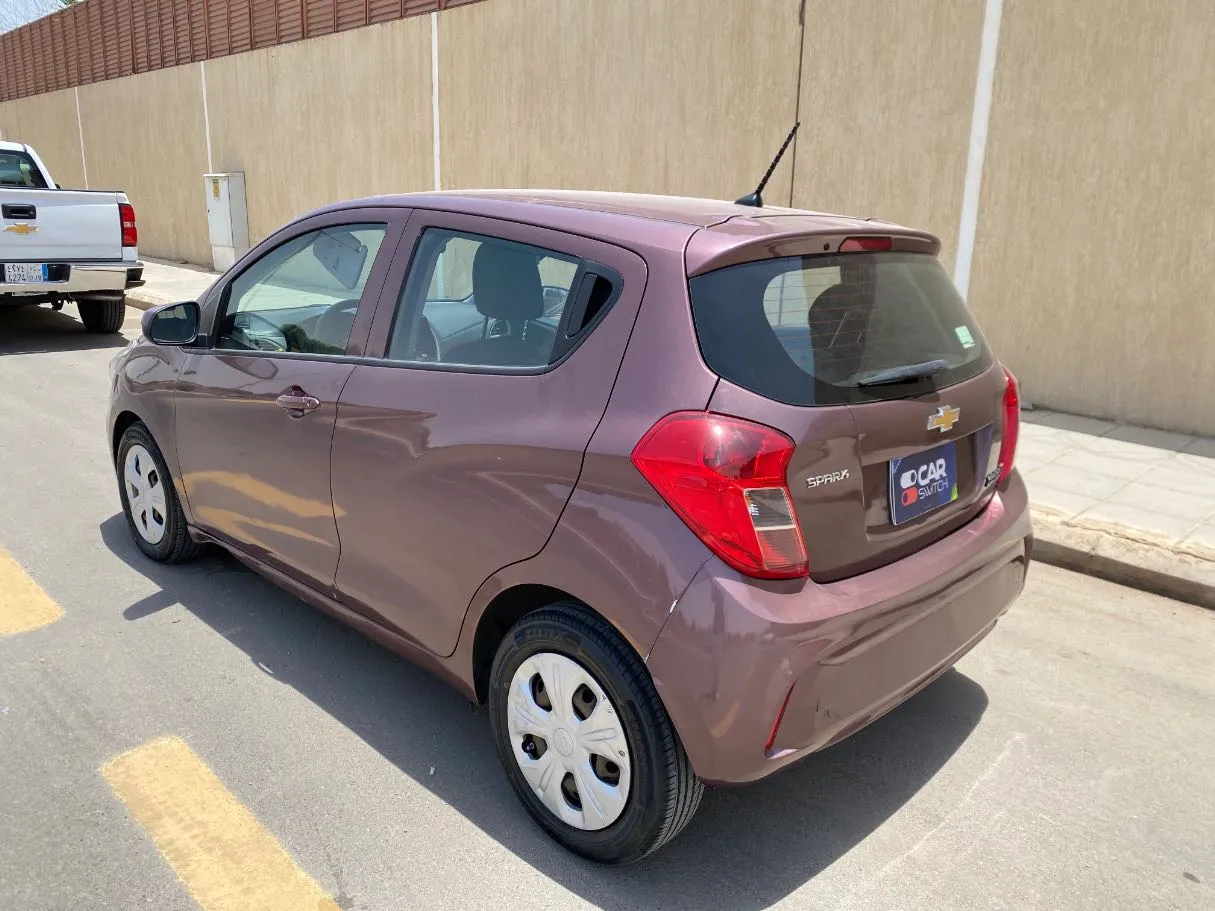 Car image 7