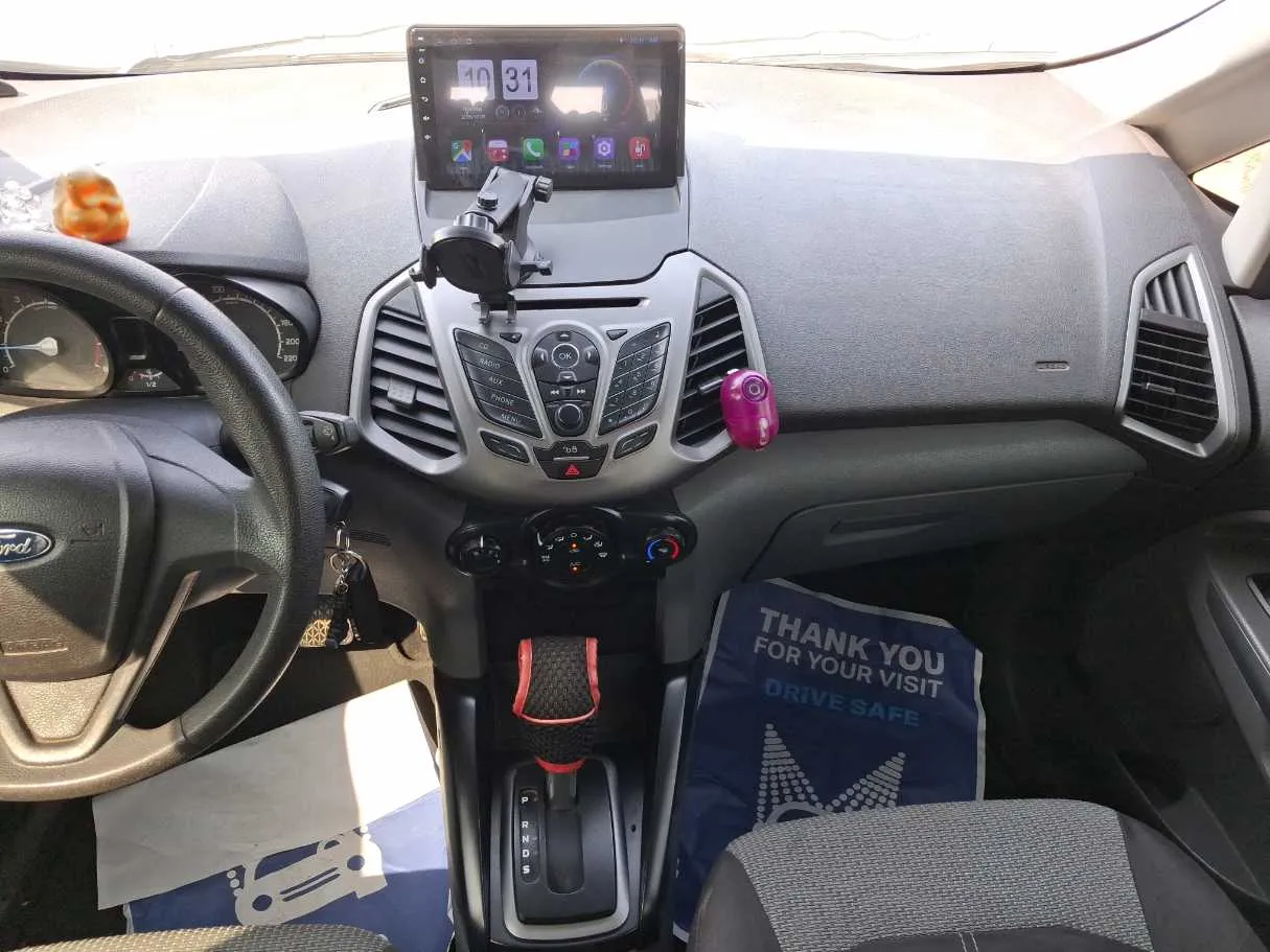 Car image 17