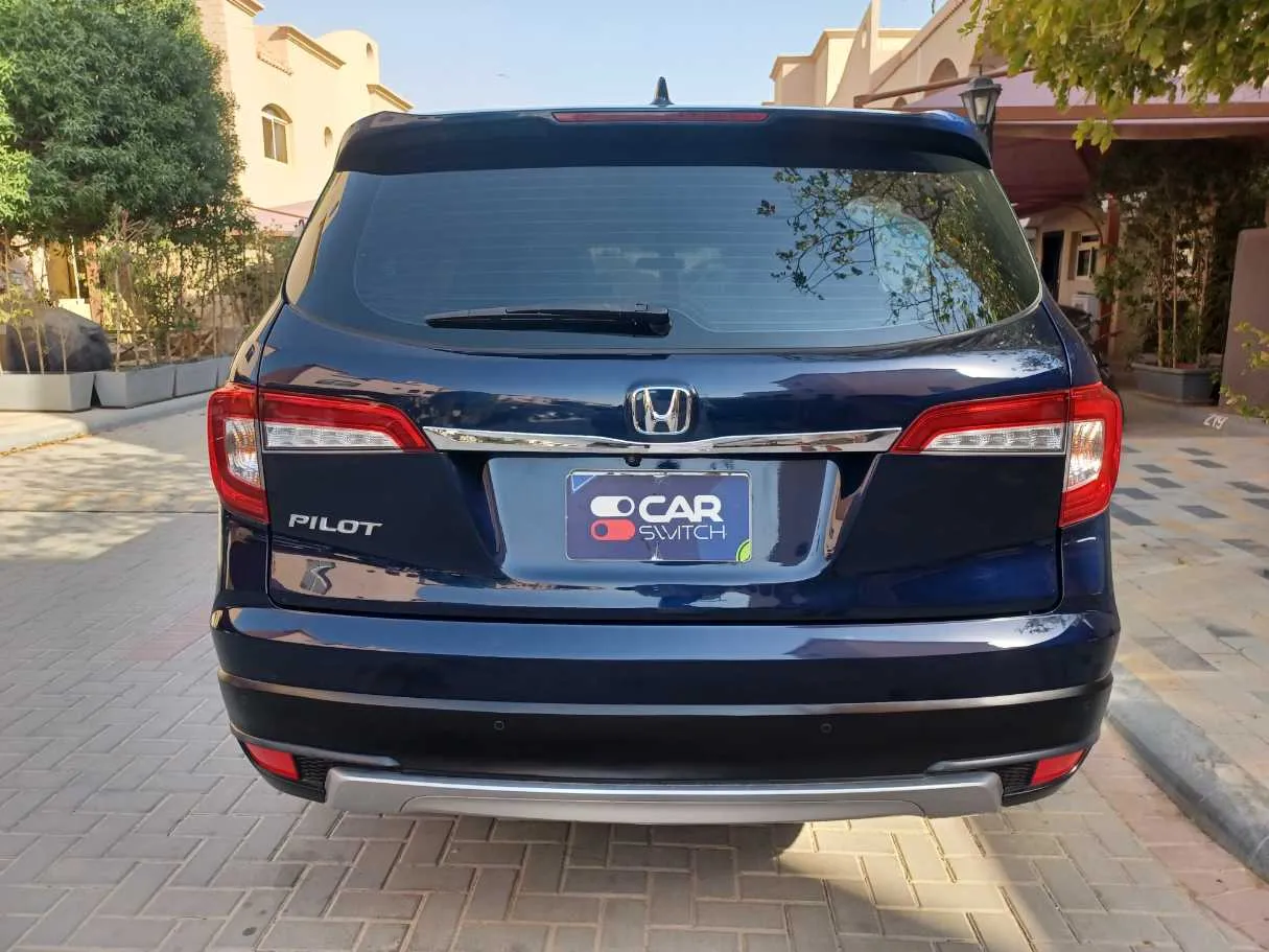 Car image 6
