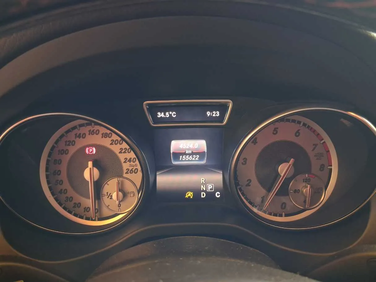 Car image 23