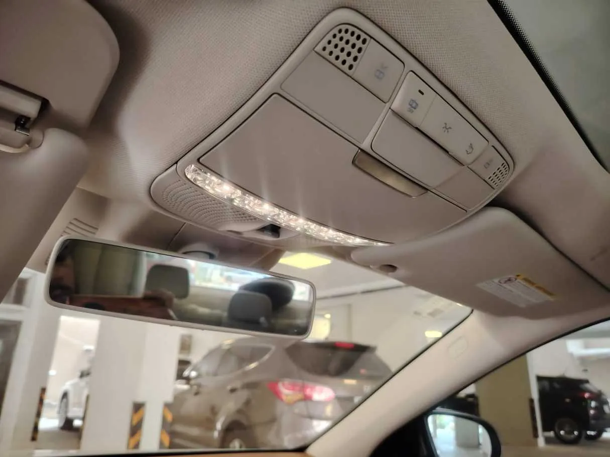 Car image 33